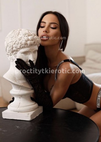 Кристина, Г. Колпино